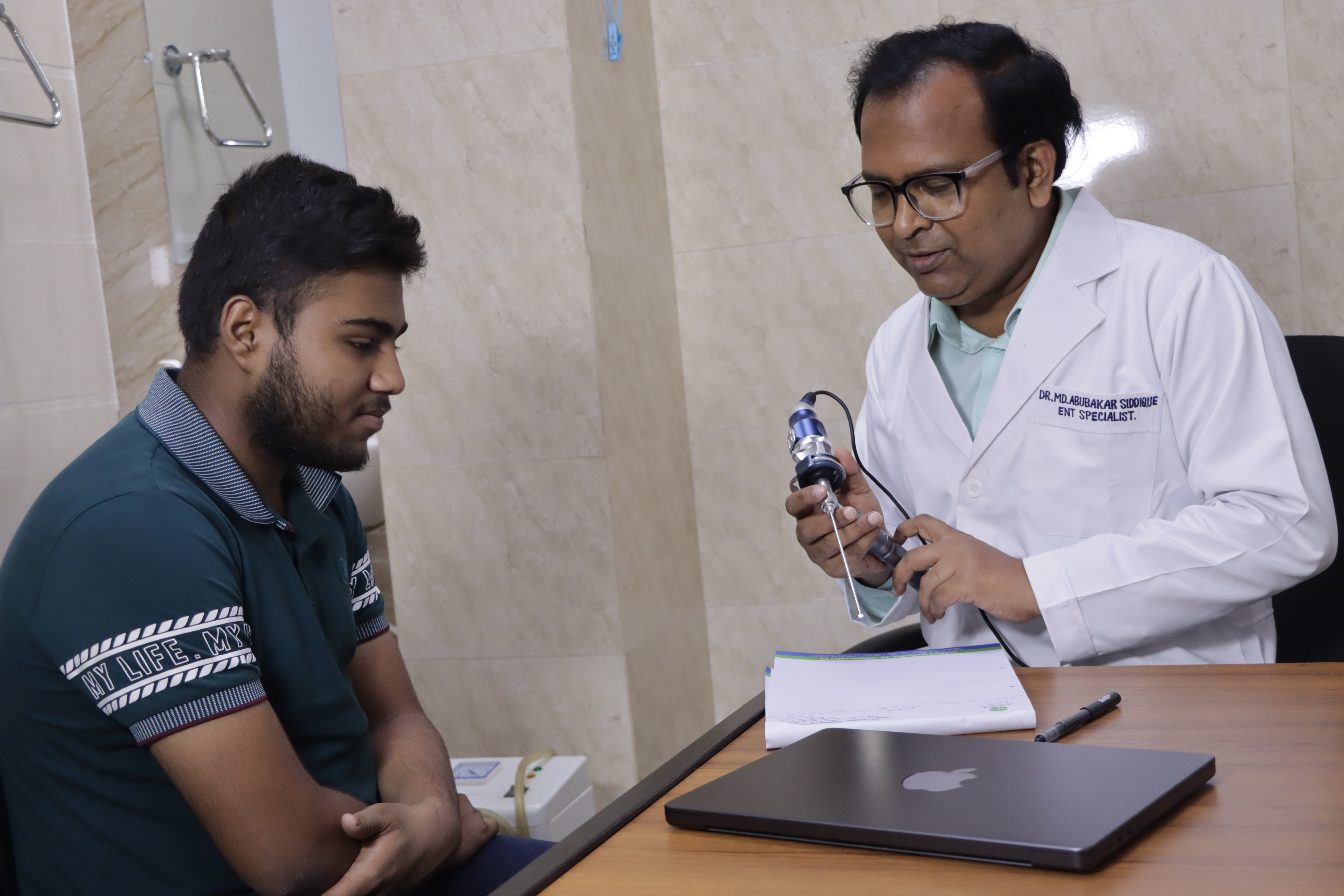 রাইনোপ্লাস্টি ও এন্ডোস্কোপিক সাইনাস সার্জারি: করার আগে যেসব বিষয় জানা জরুরি